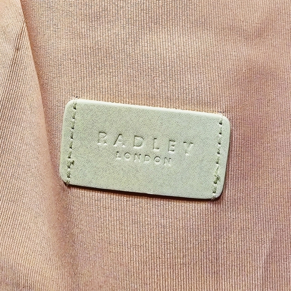 Radley London POCKETS Medium Zip Around Crossbody - Picture 8 of 8
